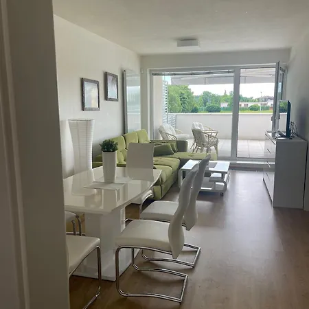 Apartman Trebon Exterior photo